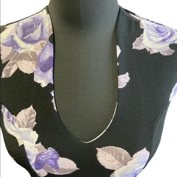 Almost Famous Floral Sleeveless Dress - Picture 6 of 9